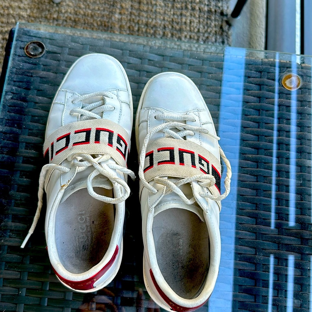 Gucci Sneakers Used by me , they are very used but still in ok shape